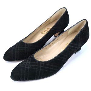 Salvatore Ferragamo / Short Heel Pump Shoes / Black Stitched Velvet / Size 8AA